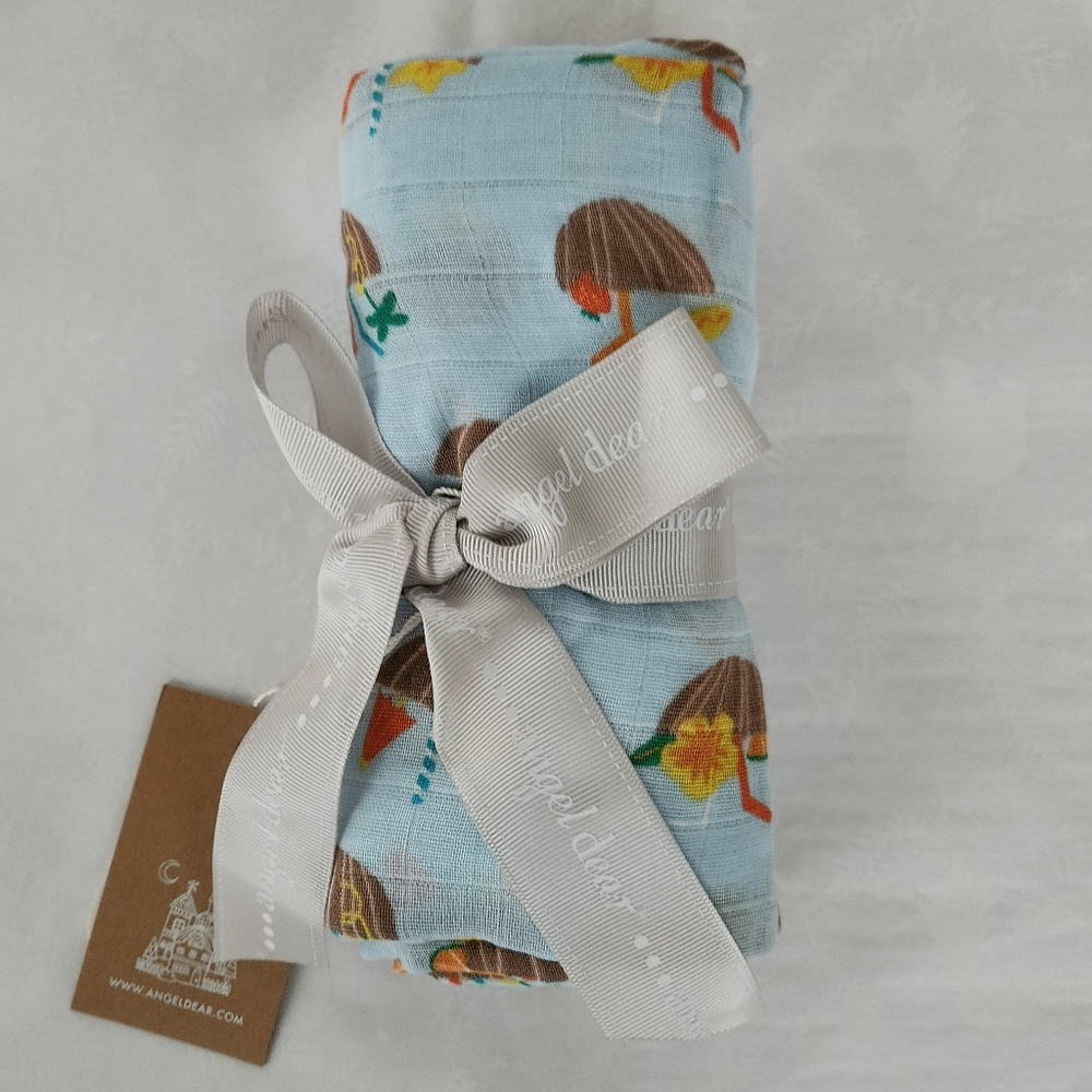 💕🥥✨️NWT Angel Dear baby swaddle blanket blue coconut tropical colada